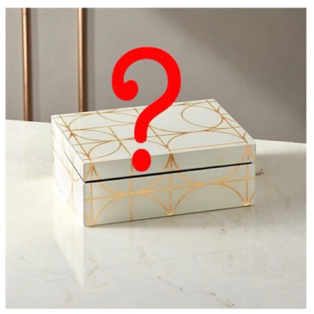 👇🏽read👇🏽Surprise jewelry box